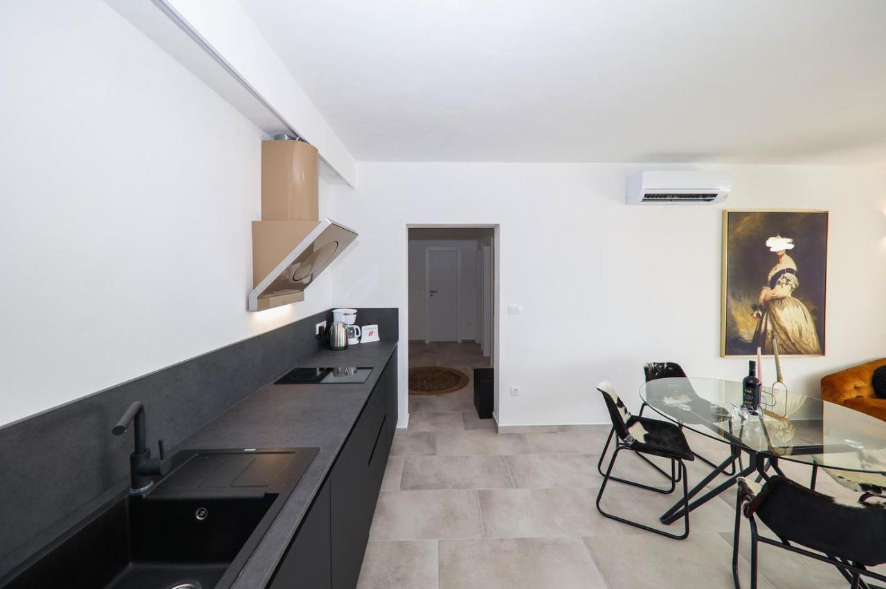 Apartment Nero Zadar Exteriör bild
